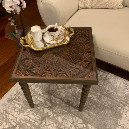 El Yapımı 3D Mandala Yan Sehpa 48×50 cm – Modern Dekoratif Sehpa_Bordo