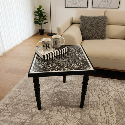 El Yapımı 3D Mandala Yan Sehpa 48×50 cm – Modern Dekoratif Sehpa